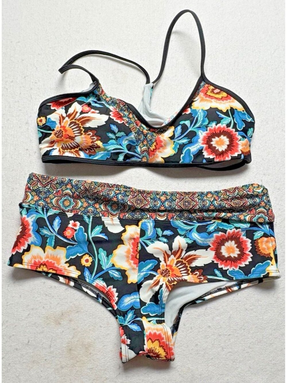 BODY GOLVE Women 2 Piece Bikini Set Sz L Multicolor Floral Strappy Beach